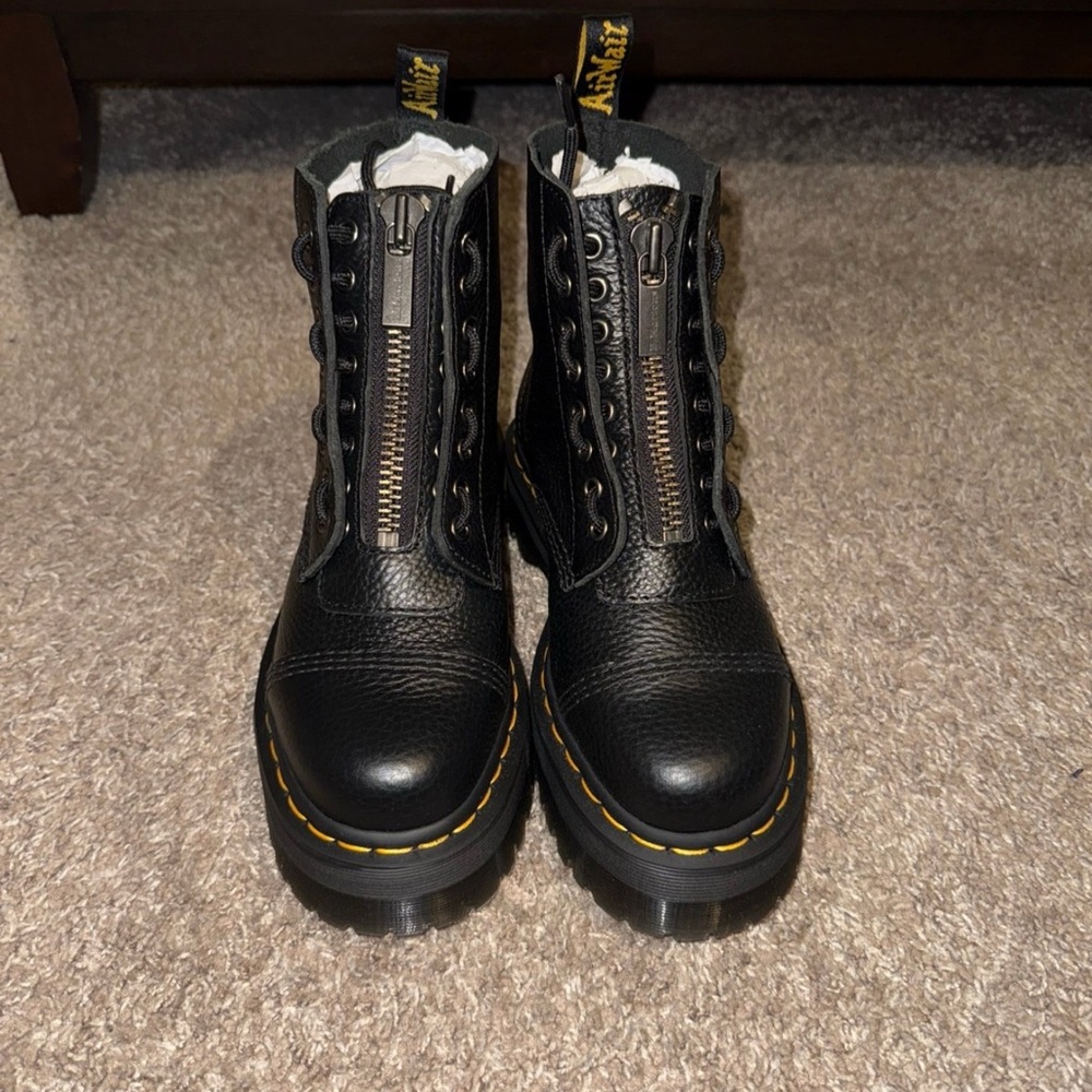 Dr. Martens Sinclair Boots